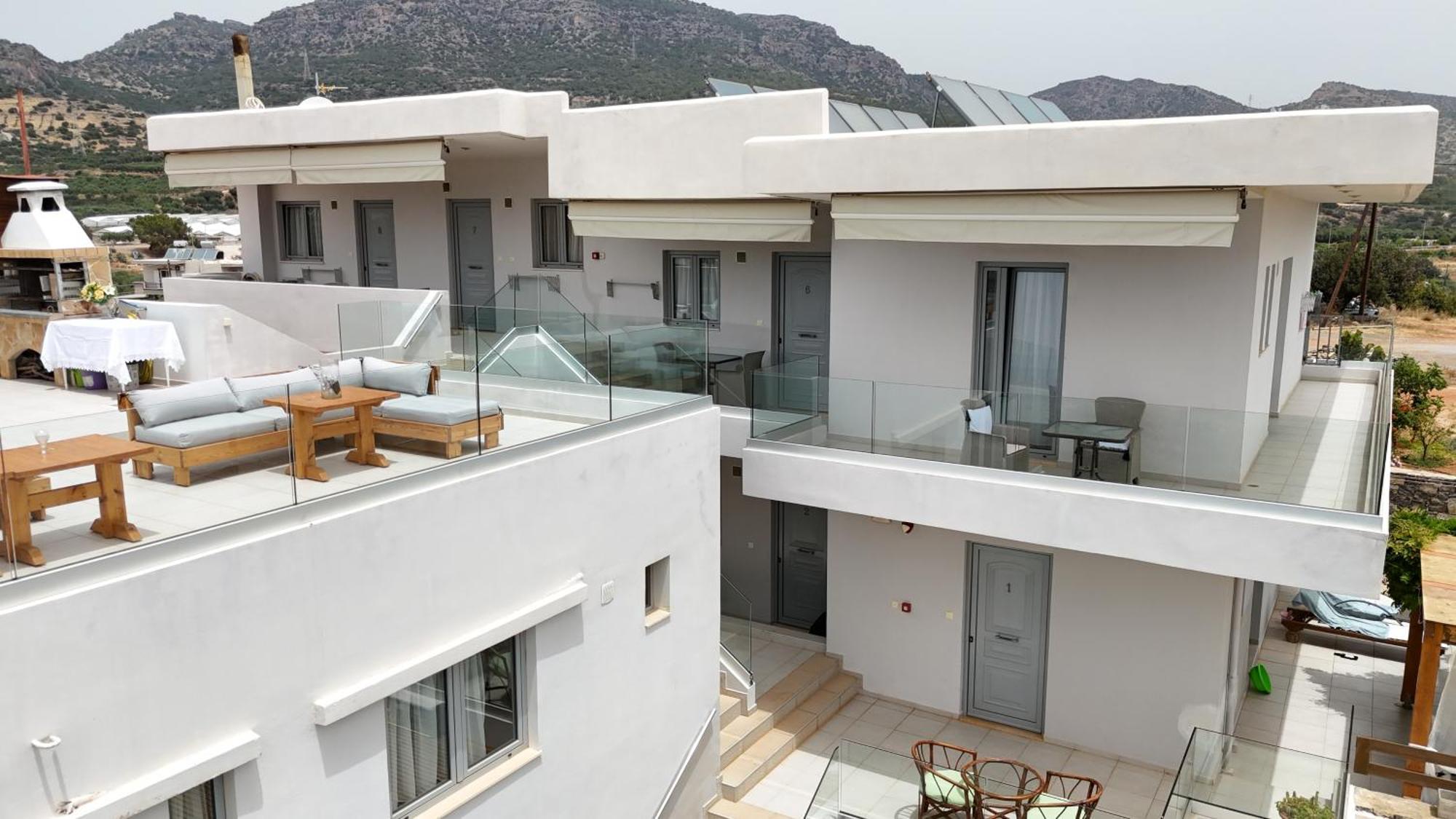 Asteri Apartments Und Studios Makrýgialos Exteriör bild