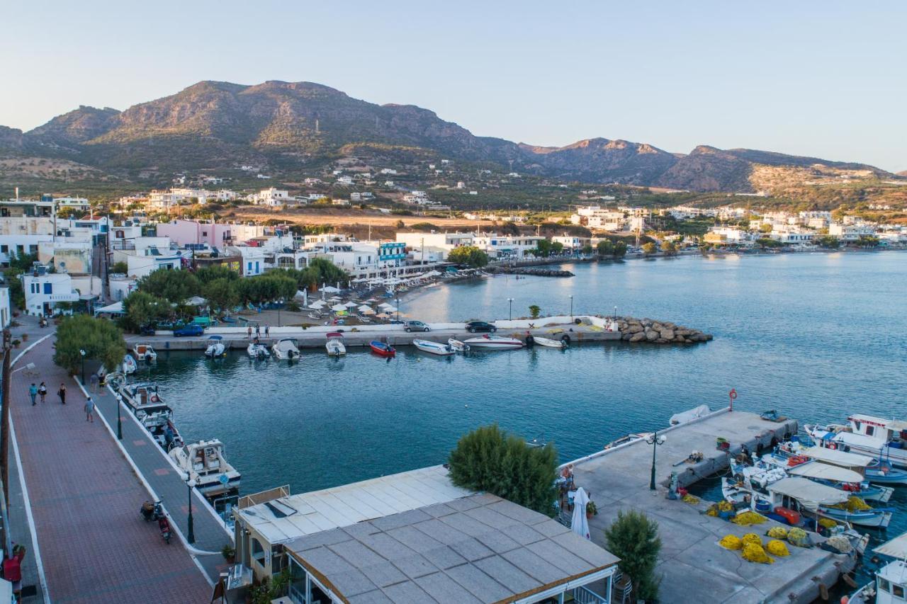 Asteri Apartments Und Studios Makrýgialos Exteriör bild